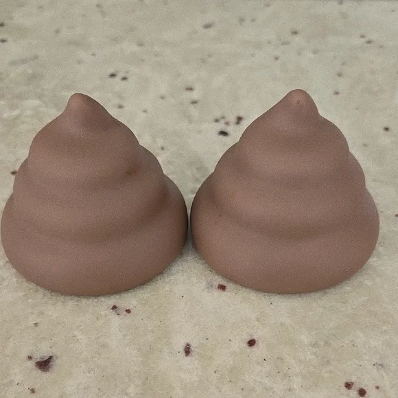 Squeaky Smiling Poop Set of 2 - Picture 2 of 2